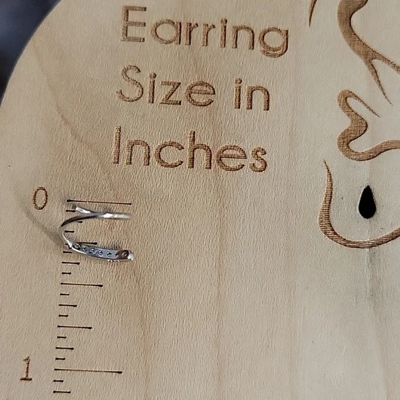 DAINTY SILVER SHIMMER CORKSCREW HUGGIES - Picture 6 of 7